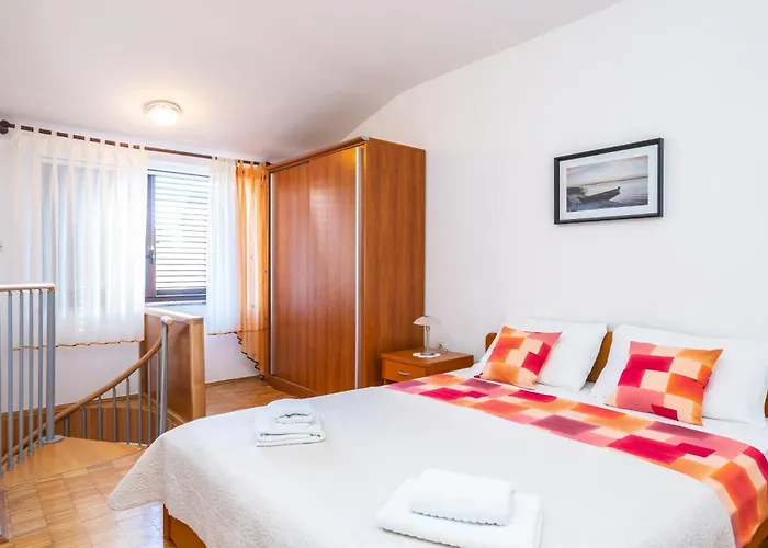 Maretic - Mali - Mpolo 아파트 메덜린